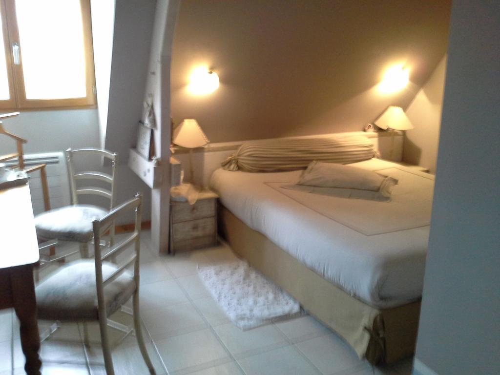 Chambres D'Hotes Au Temps Des Cerises Jumièges Exteriör bild