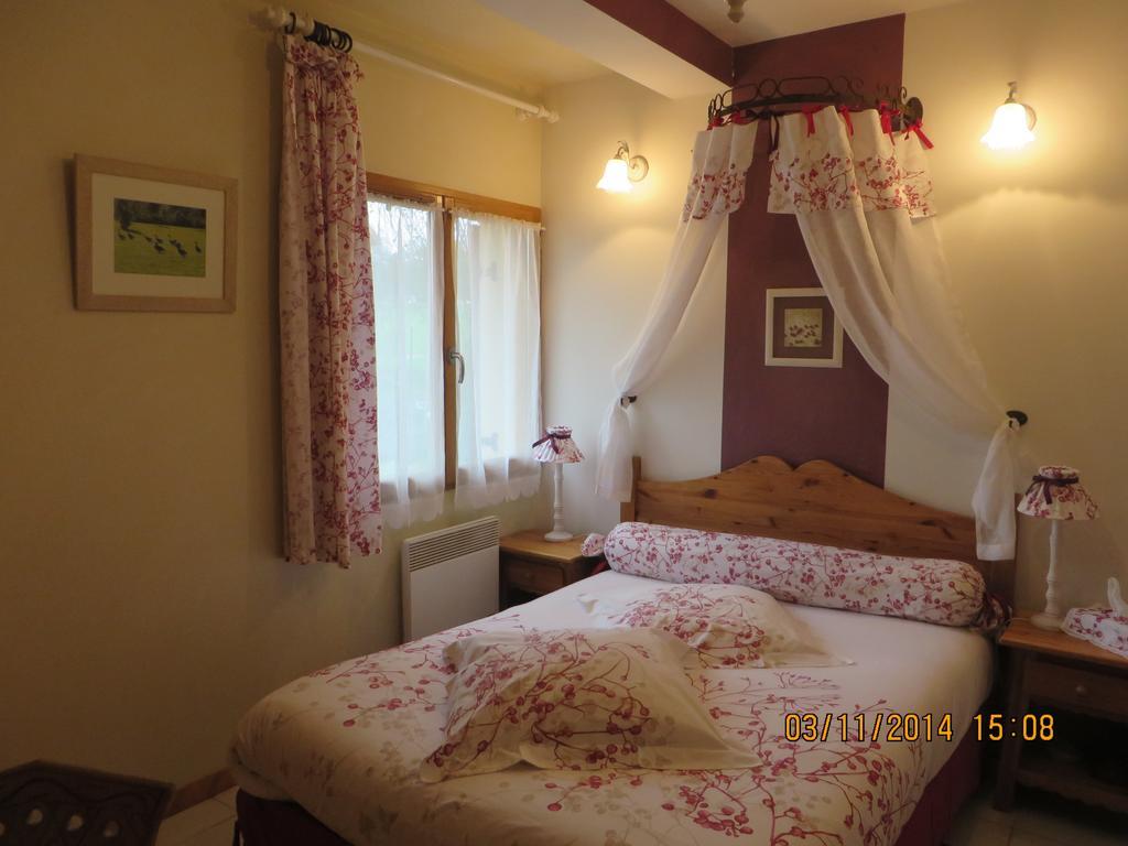 Chambres D'Hotes Au Temps Des Cerises Jumièges Rum bild